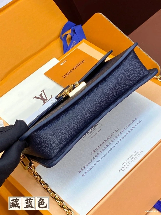 VUITTON LOUIS Wallet Chain Métis On 0111